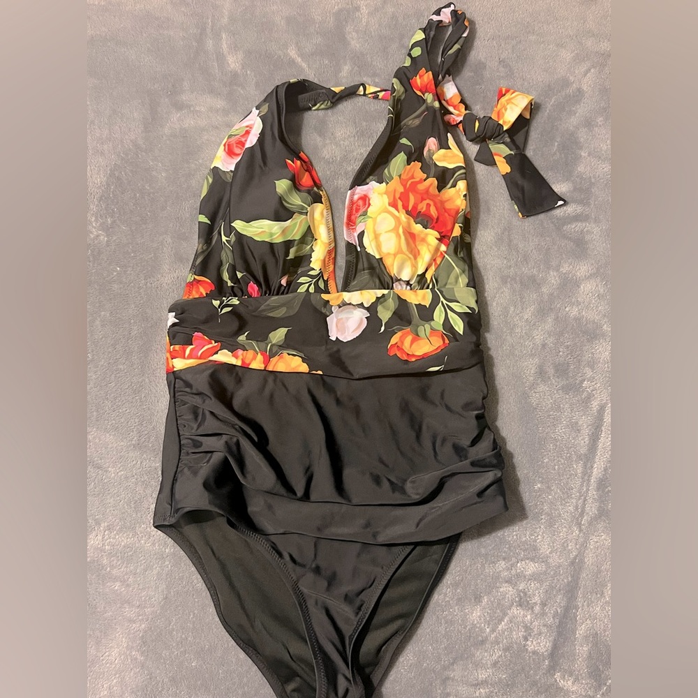 One piece floral bathing suit, L, halter top